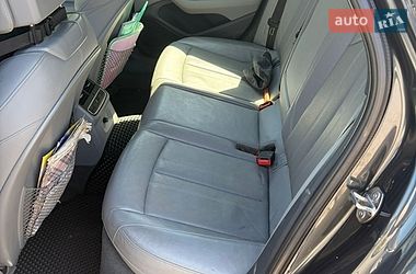 Седан Audi A4 2018 в Луцьку