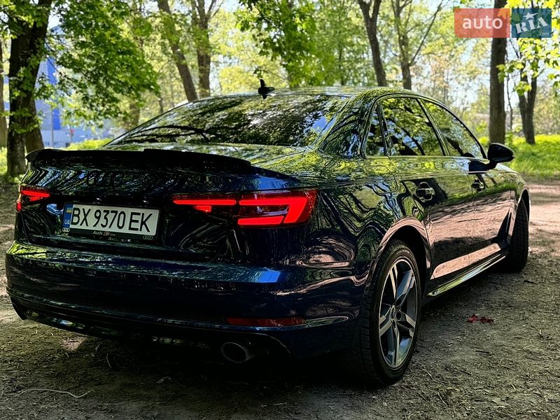 Седан Audi A4 2017 в Хмельницком