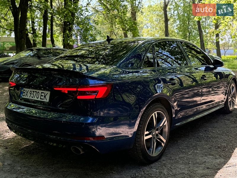 Седан Audi A4 2017 в Хмельницком