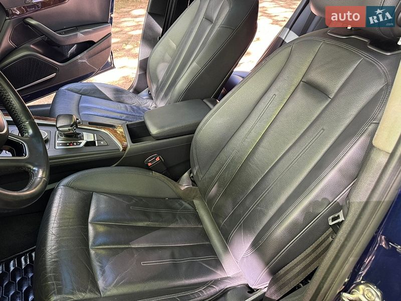 Седан Audi A4 2017 в Хмельницком
