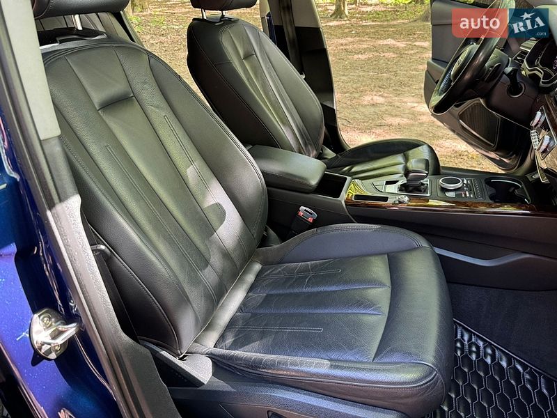Седан Audi A4 2017 в Хмельницком