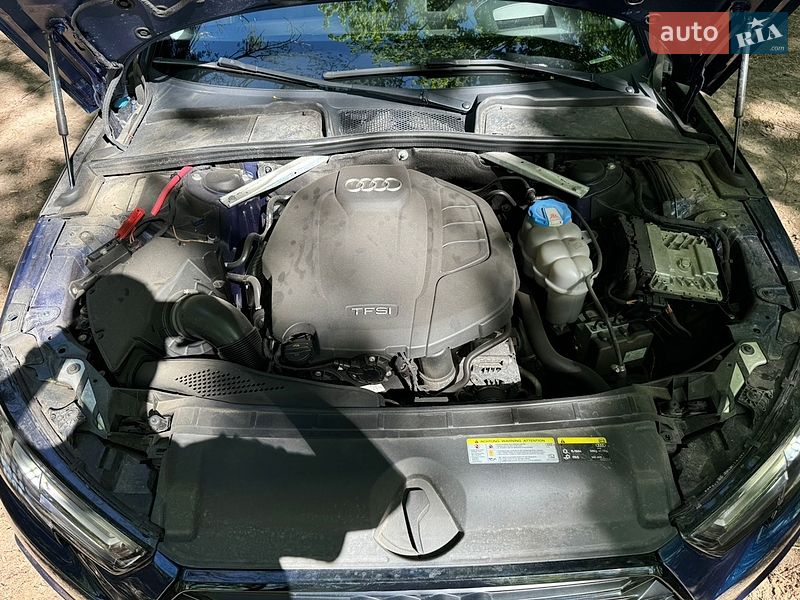 Седан Audi A4 2017 в Хмельницком