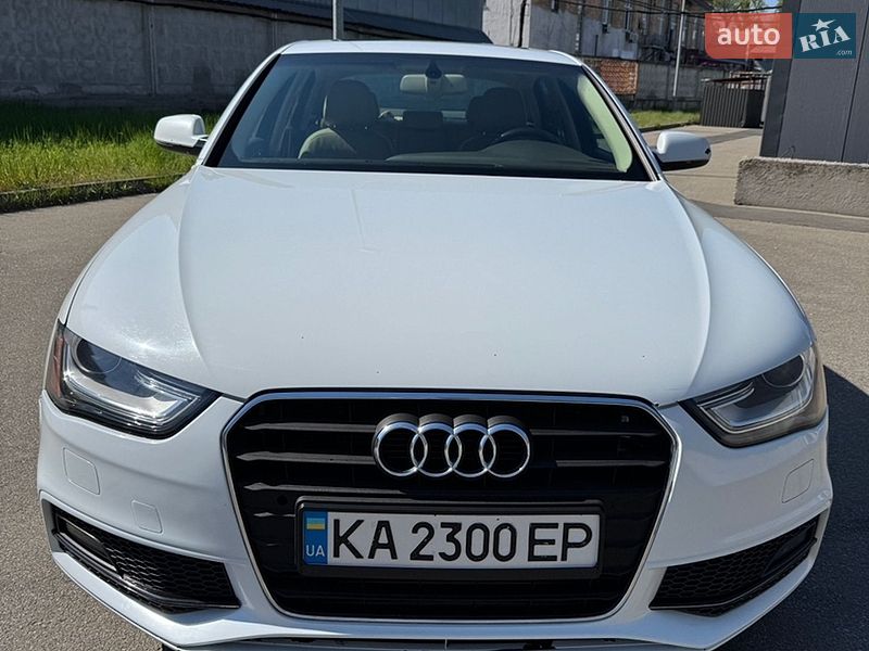 Седан Audi A4 2013 в Киеве
