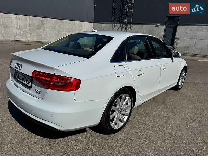 Седан Audi A4 2013 в Киеве