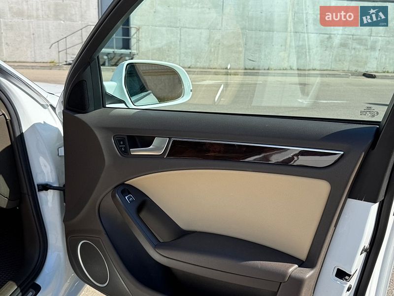 Седан Audi A4 2013 в Киеве