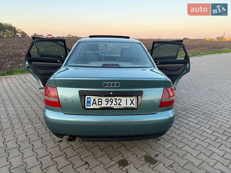 Седан Audi A4 1999 в Липовце