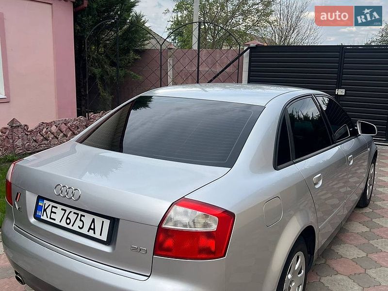 Седан Audi A4 2001 в Днепре
