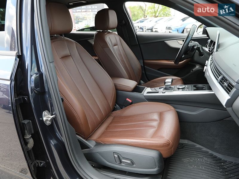 Седан Audi A4 2016 в Харькове