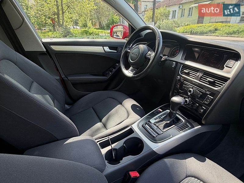 Седан Audi A4 2014 в Полтаве