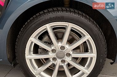 Седан Audi A4 2014 в Киеве