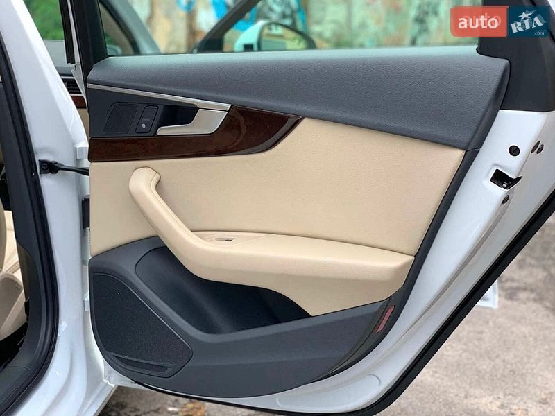 Седан Audi A4 2019 в Житомире
