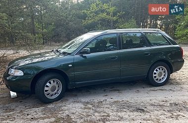 Універсал Audi A4 1999 в Ратному