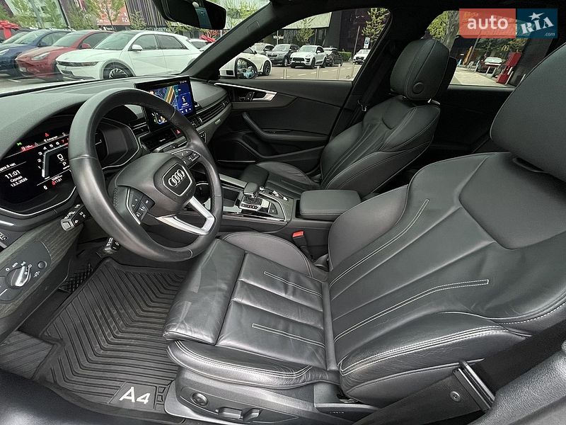 Седан Audi A4 2022 в Києві