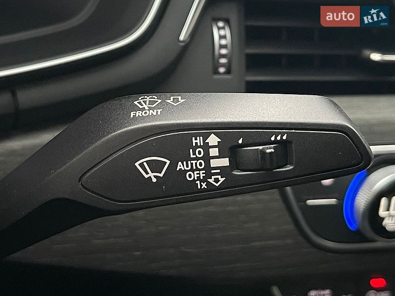 Седан Audi A4 2022 в Києві