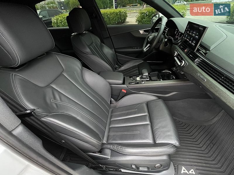 Седан Audi A4 2022 в Києві