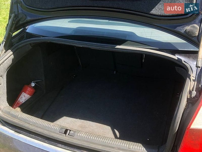 Седан Audi A4 2002 в Глинянах