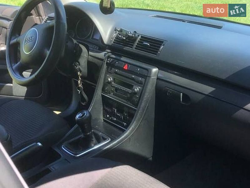 Седан Audi A4 2002 в Глинянах