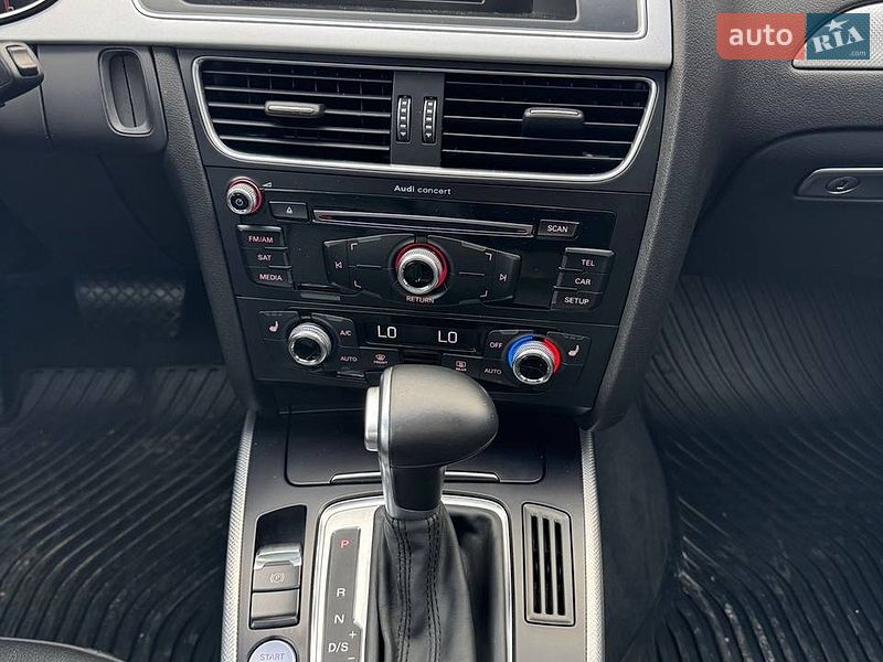 Седан Audi A4 2016 в Киеве