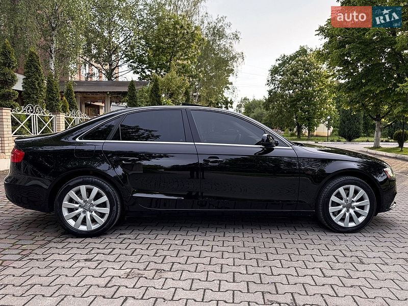 Седан Audi A4 2013 в Черновцах