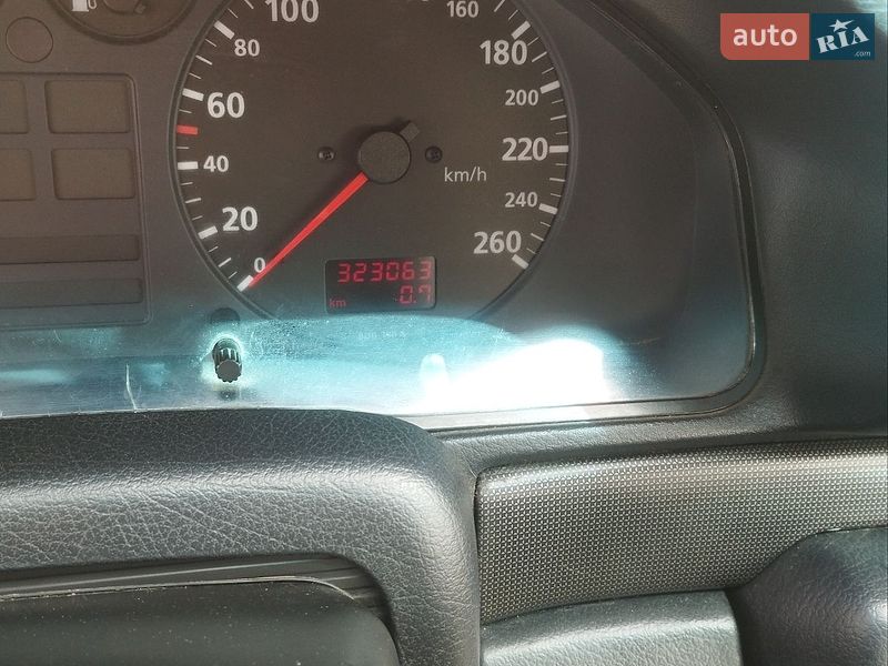 Седан Audi A4 1996 в Рівному
