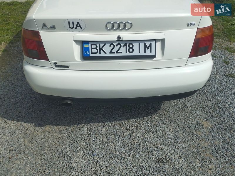 Седан Audi A4 1996 в Рівному