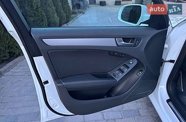 Седан Audi A4 2014 в Львове