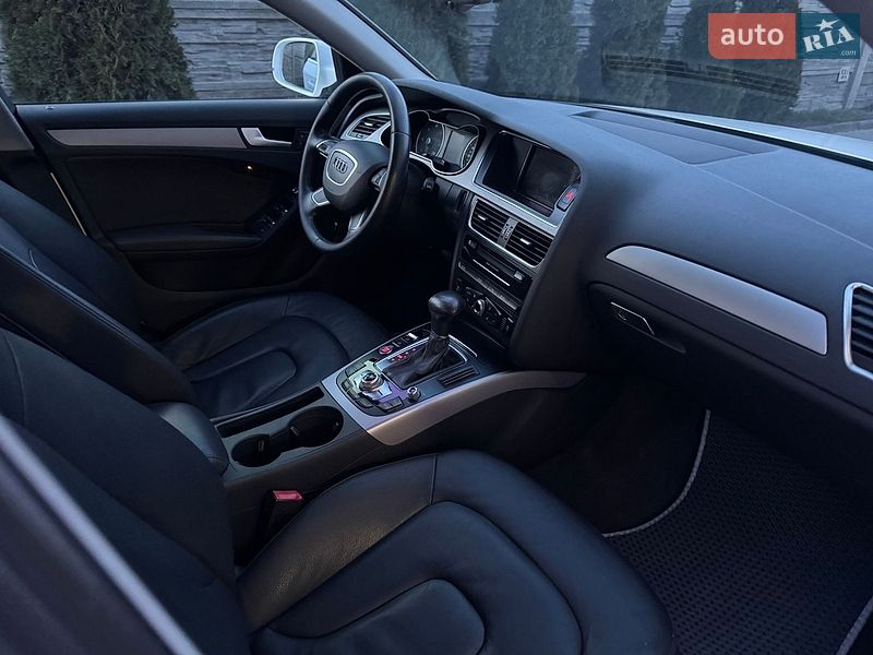 Седан Audi A4 2014 в Львове
