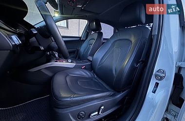 Седан Audi A4 2014 в Львове