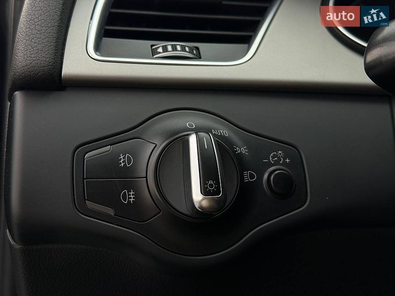 Седан Audi A4 2014 в Рівному