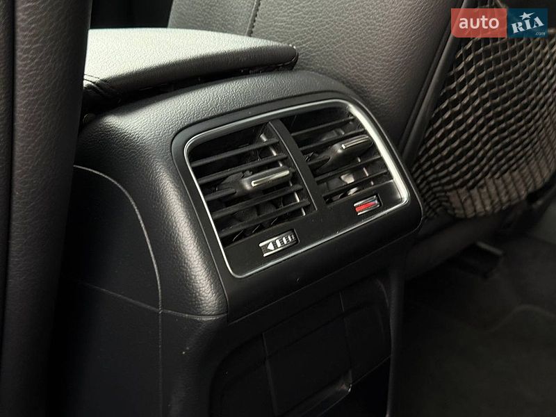 Седан Audi A4 2014 в Рівному