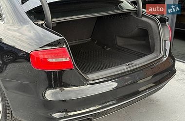 Седан Audi A4 2014 в Рівному