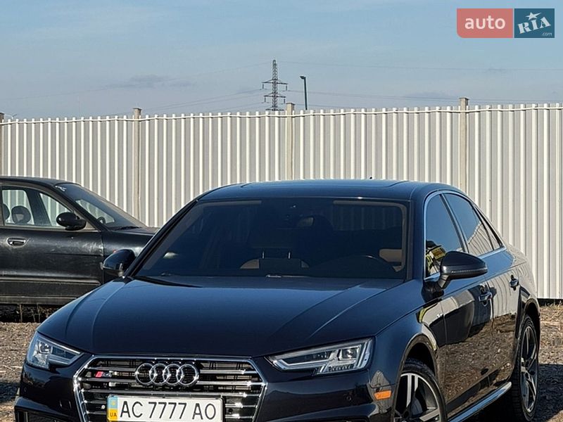 Audi A4 2016