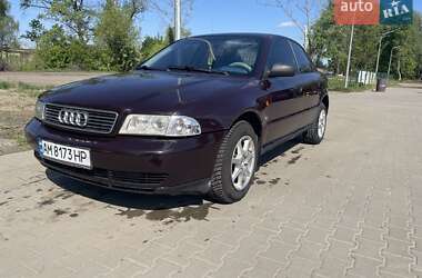 Седан Audi A4 1996 в Коростене