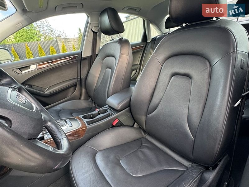 Седан Audi A4 2014 в Львове