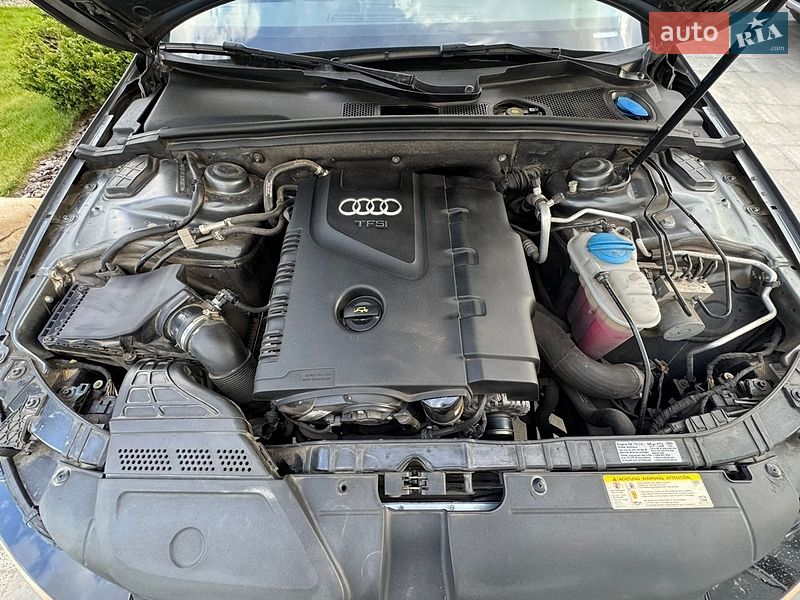 Седан Audi A4 2014 в Львове