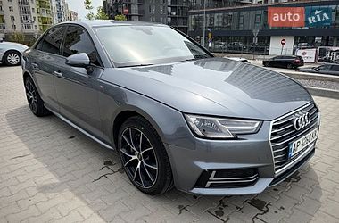 Седан Audi A4 2017 в Львове
