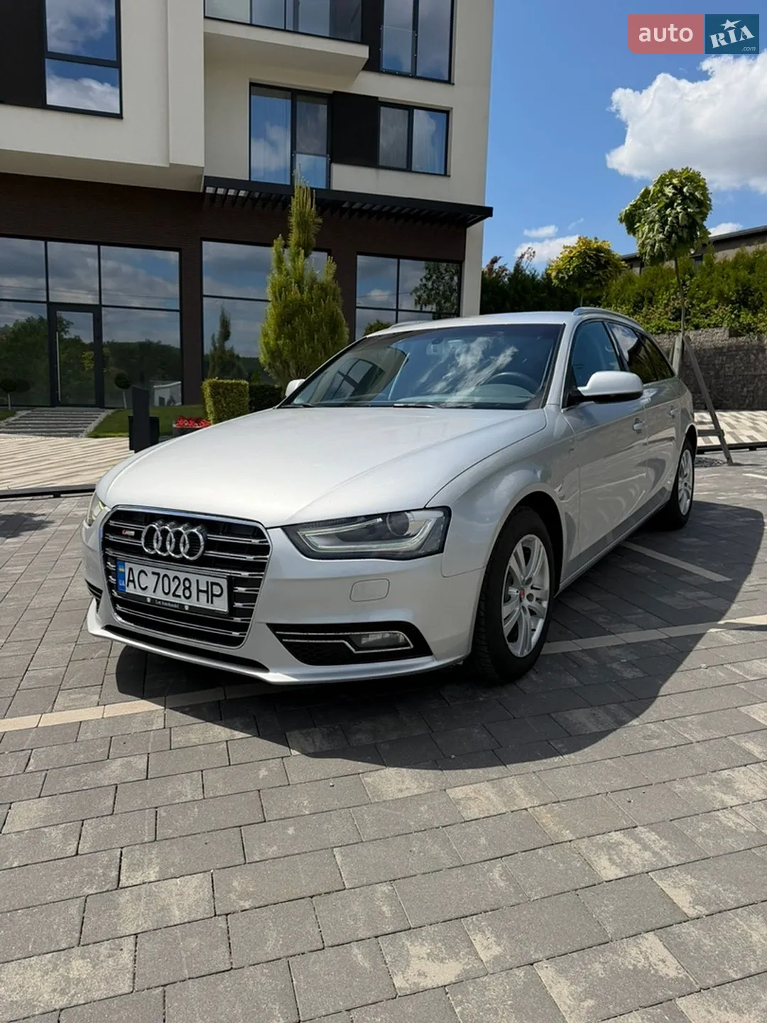 2012 Audi A4 - мініатюра 3