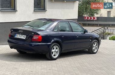 Седан Audi A4 1997 в Львове