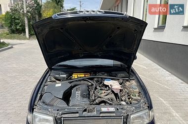 Седан Audi A4 1997 в Львове