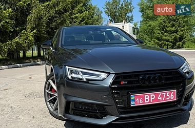 Седан Audi A4 2018 в Бердичеве