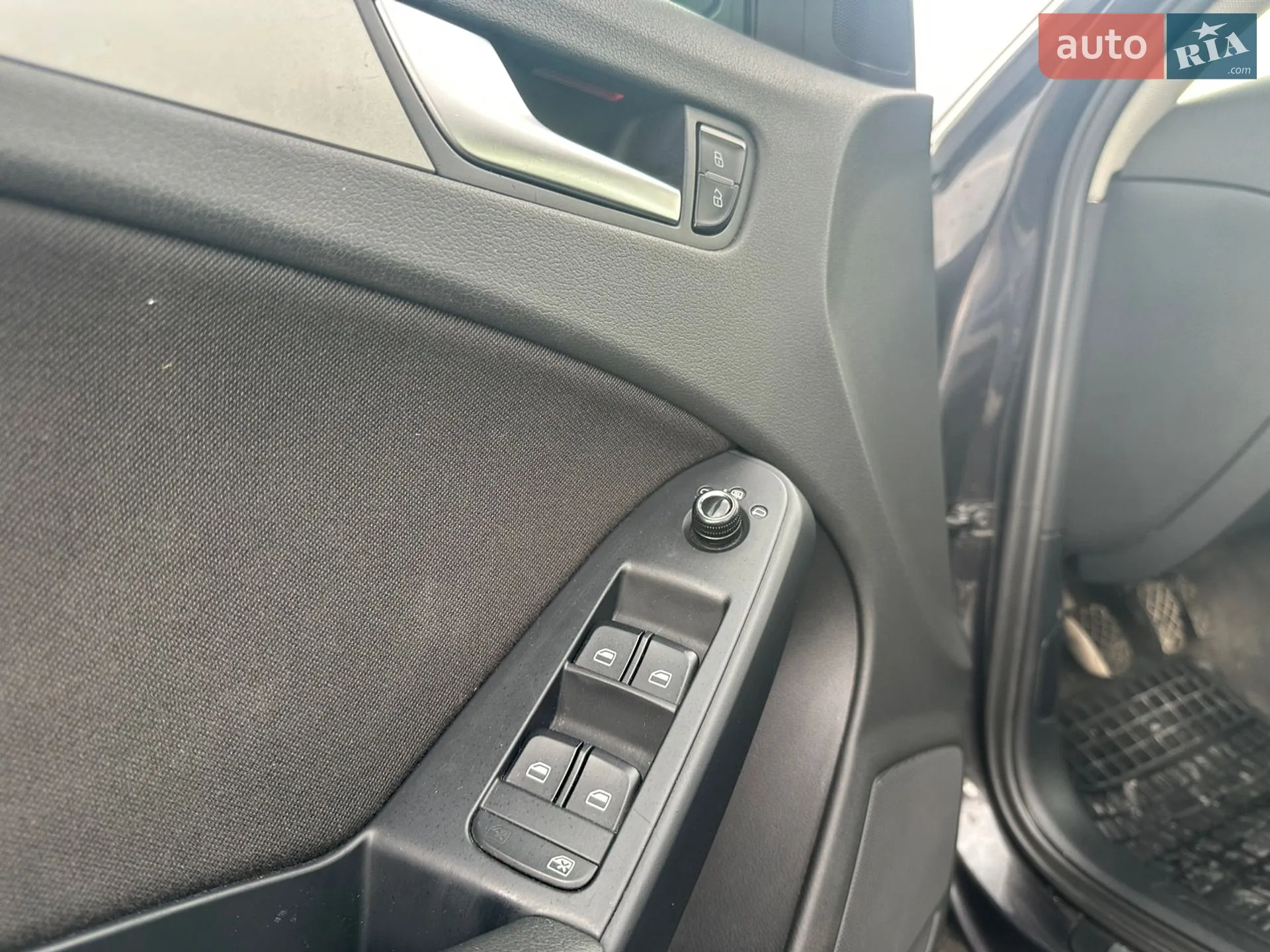 2010 Audi A4 - мініатюра 21