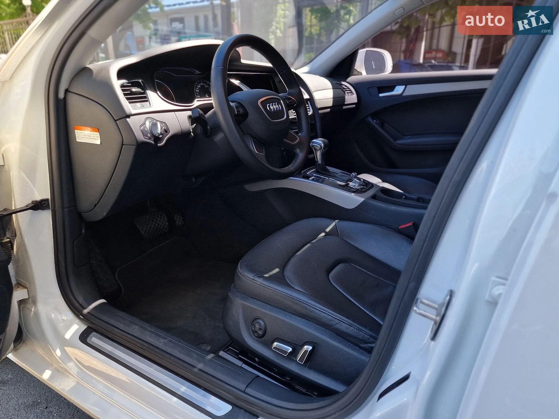 2013 Audi A4 - мініатюра 38