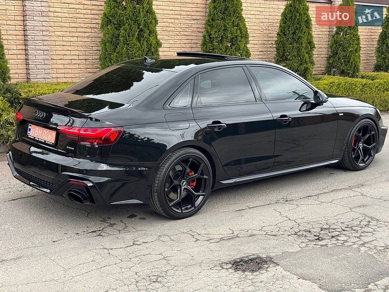 Седан Audi A4 2021 в Виннице