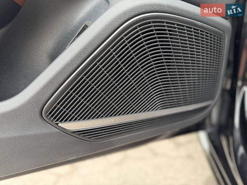 Седан Audi A4 2021 в Виннице