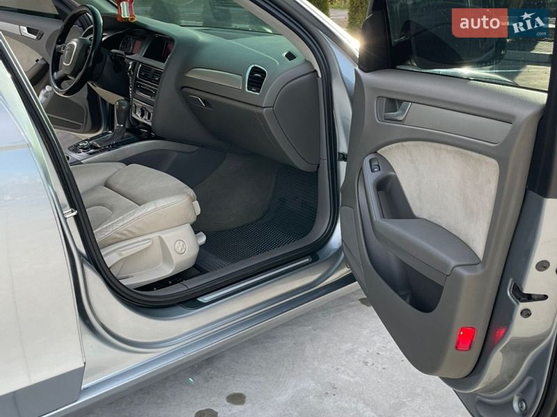 Седан Audi A4 2008 в Звягеле