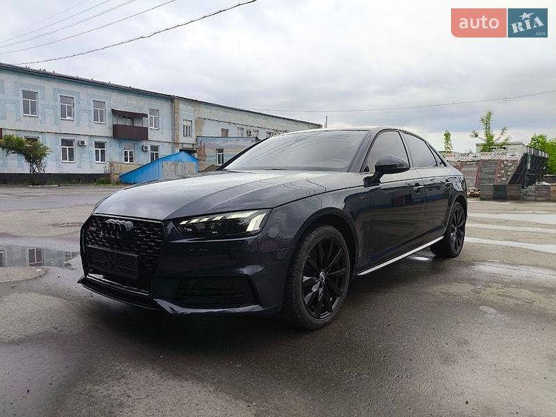 Седан Audi A4 2018 в Сумах