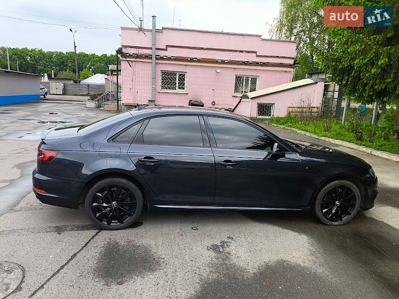 Седан Audi A4 2018 в Сумах