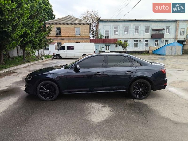 Седан Audi A4 2018 в Сумах