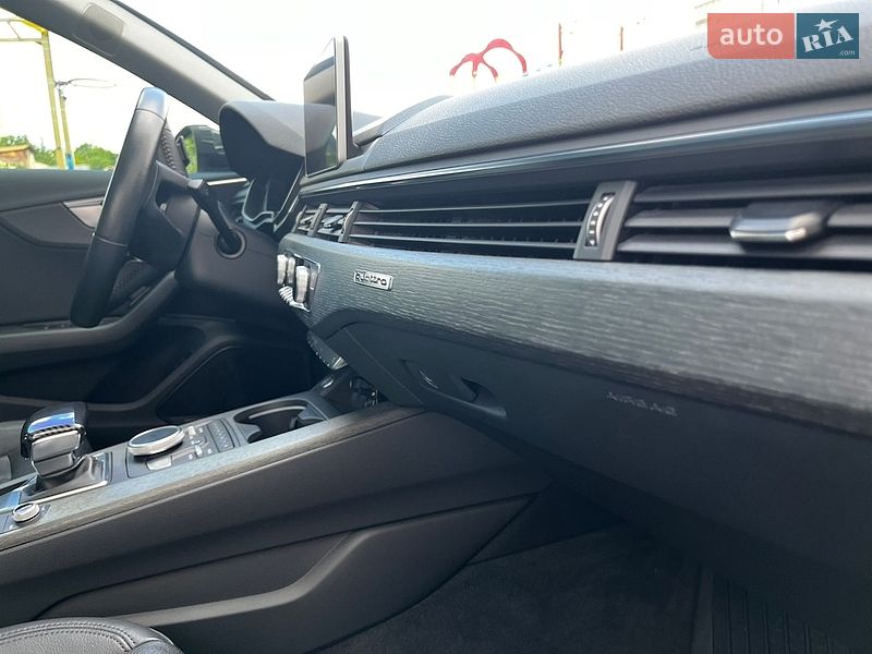 Седан Audi A4 2018 в Кропивницком