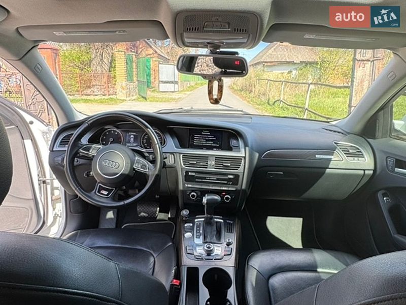 Седан Audi A4 2015 в Калинівці